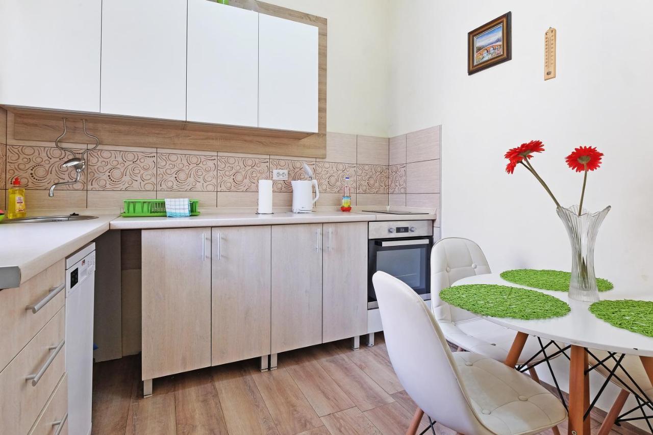 Apartment Paradise Sunny Home เบลเกรด ภายนอก รูปภาพ